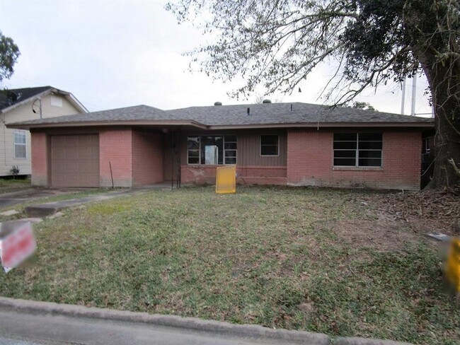 Building Photo - 616 Garrett St