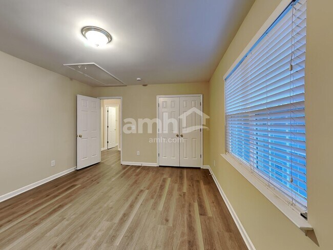 Building Photo - 4716 Byers Rd