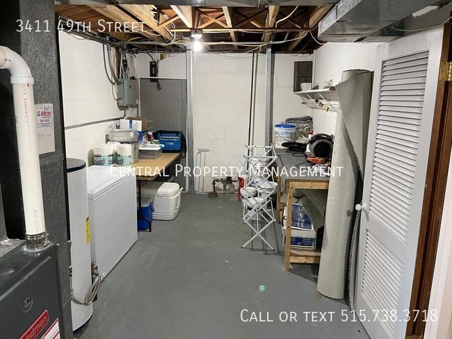 Building Photo - 3411 49th St
