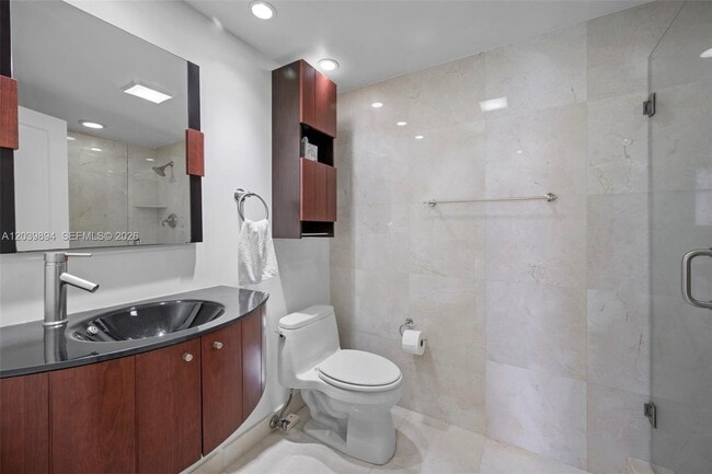 Building Photo - 20191 E Country Club Dr