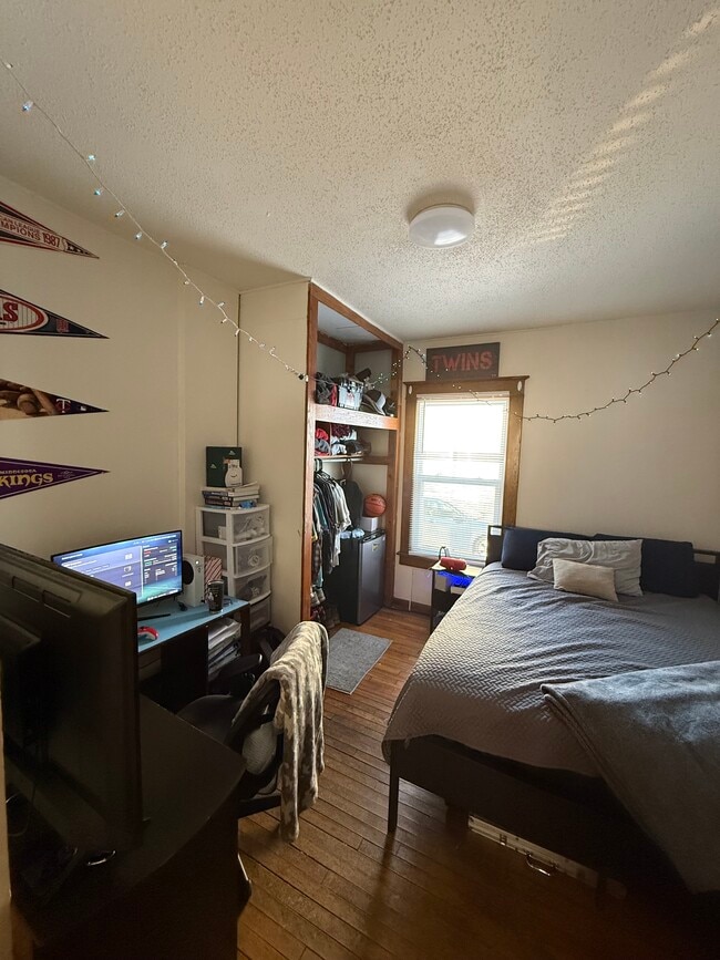 Building Photo - 511 2nd Ave