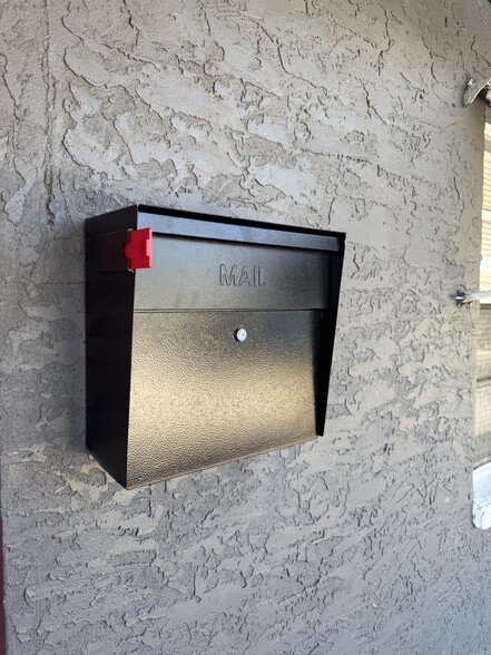 Keyed Access Mailbox/Dropbox - 128 NW 13th Avenue