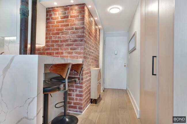 Building Photo - 1 bedroom in NEW YORK NY 10001
