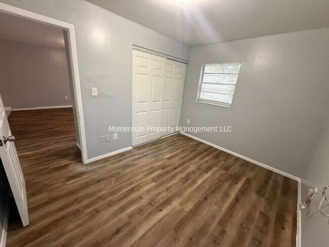 Building Photo - 8215 N 17th St