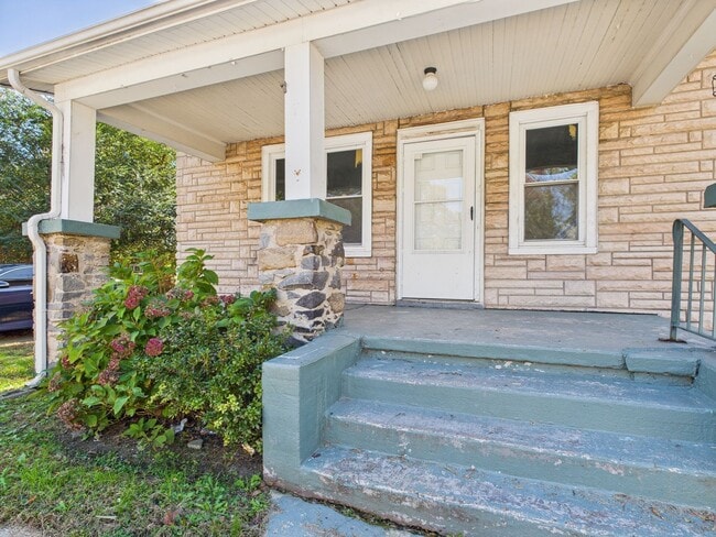 Building Photo - 2408 Concord Ave