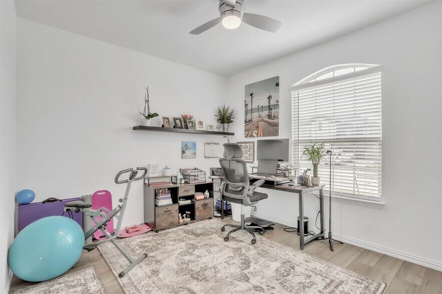 Building Photo - 3220 Sioux Trl