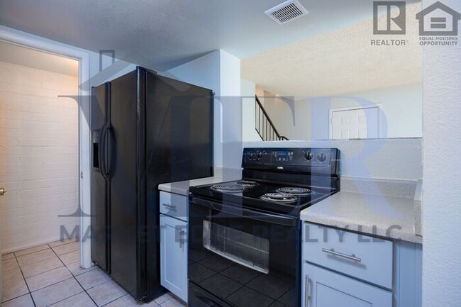 Building Photo - 3Bed/1Bath House at 48th/Broadway! $199 MO...