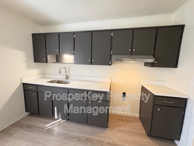 Building Photo - 2017 Courtland Ave