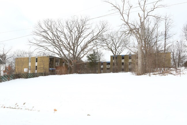 Building Photo - 817 N Stevenson St