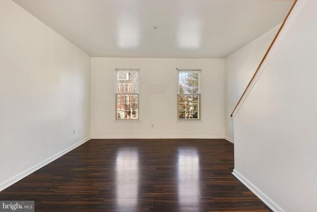 Building Photo - 43 Bank Spring Ct