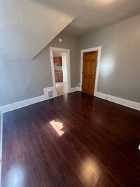 Building Photo - 6417 Sheridan Rd