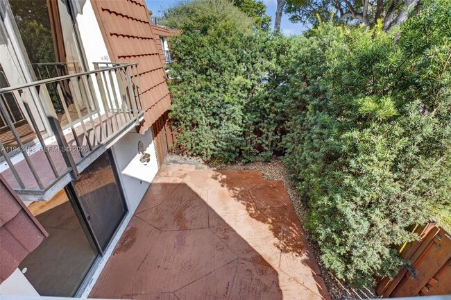 Building Photo - 3007 San Clara Dr