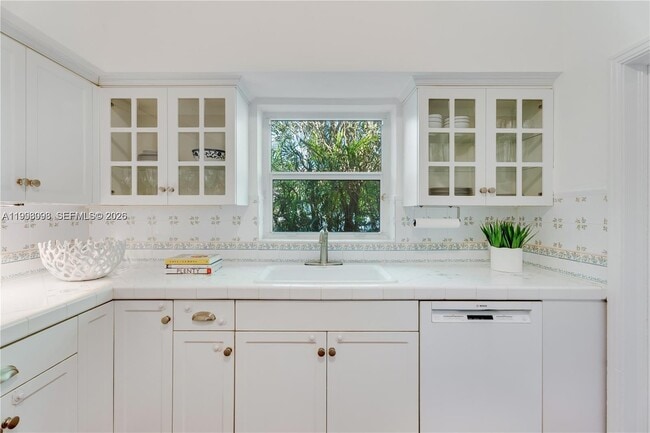 Building Photo - 414 Camilo Ave