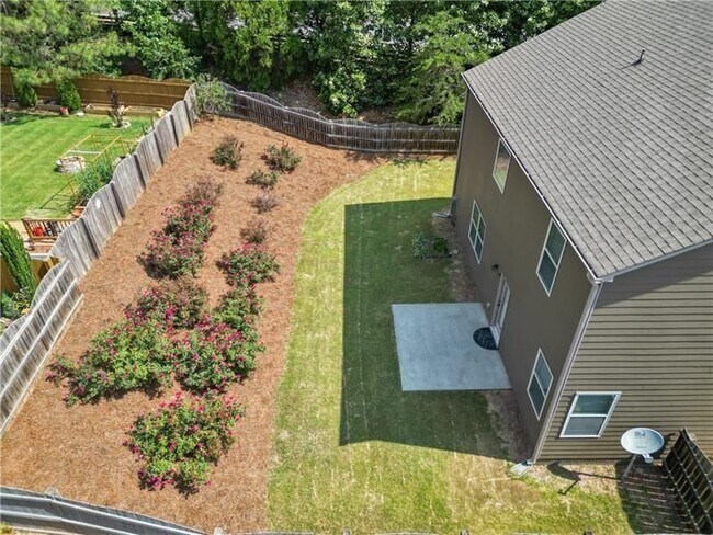 Building Photo - 2080 Redbarn Court