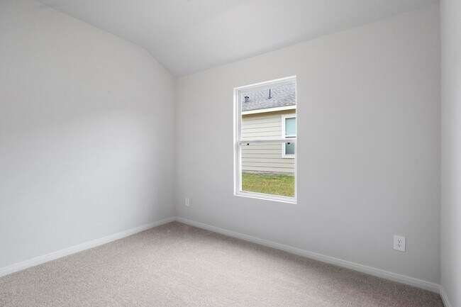 Building Photo - 102 Avalon Dr