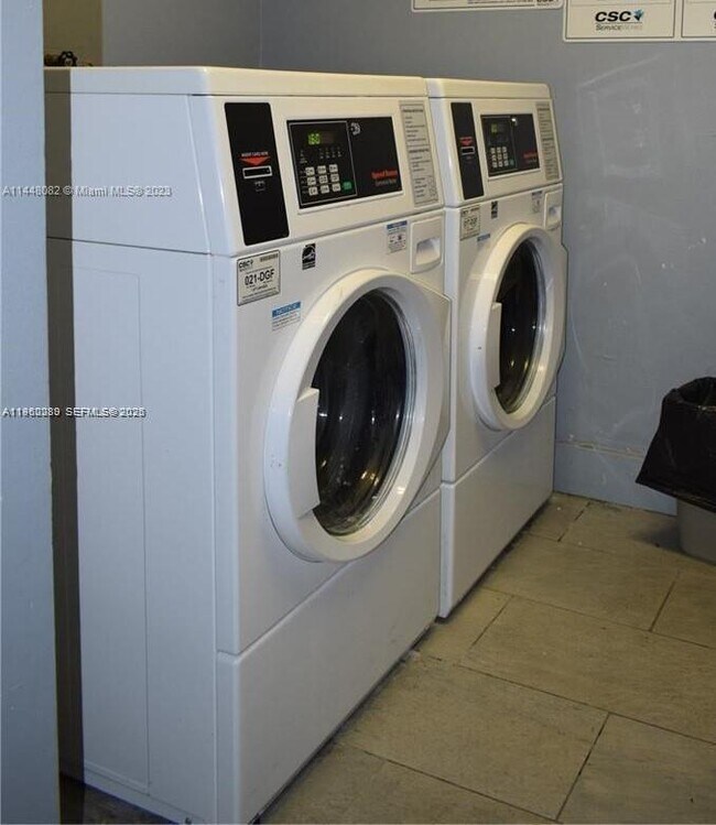 Building Photo - 488 NW 165th St