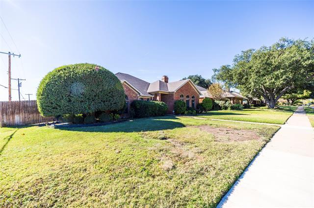 Building Photo - 1400 Sacramento Terrace