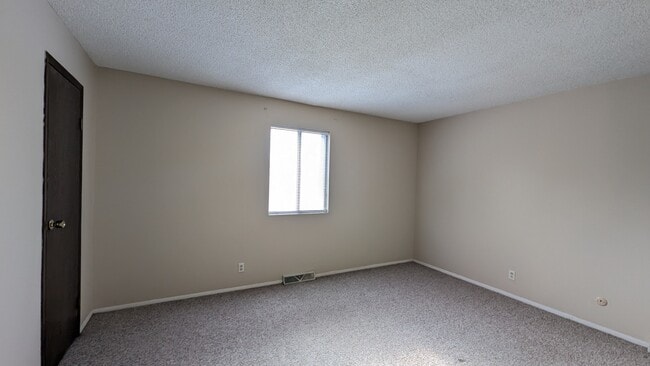 Building Photo - 1413 Kinsey Ave