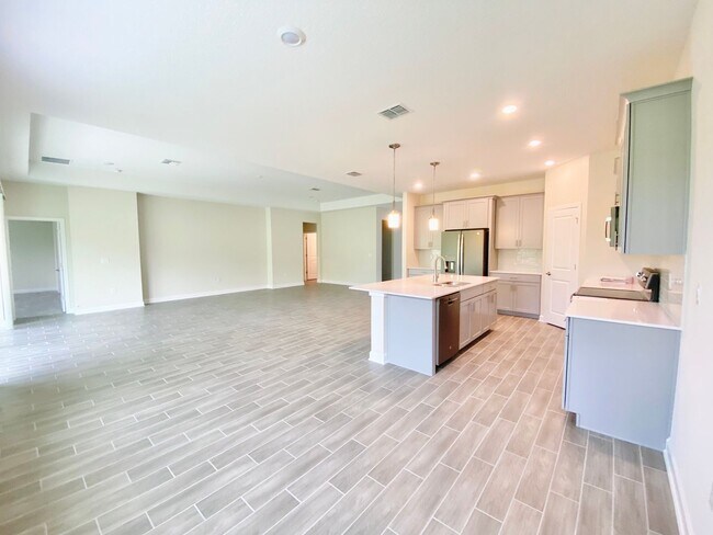 Building Photo - Awesome House for Rent