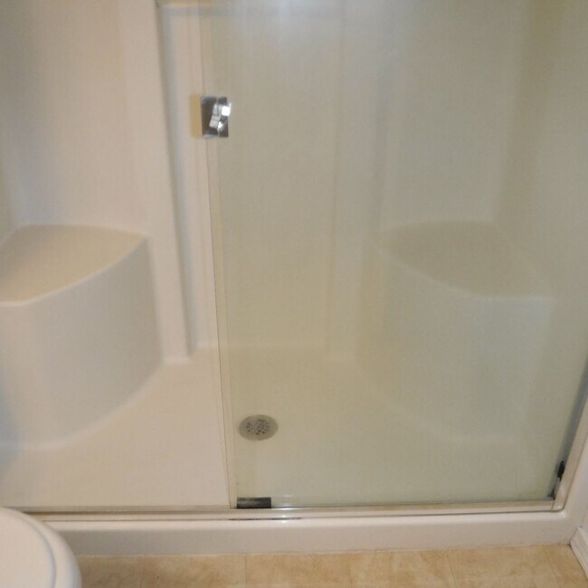 Building Photo - Two Bedroom, Two Bath with Single Car Gara...