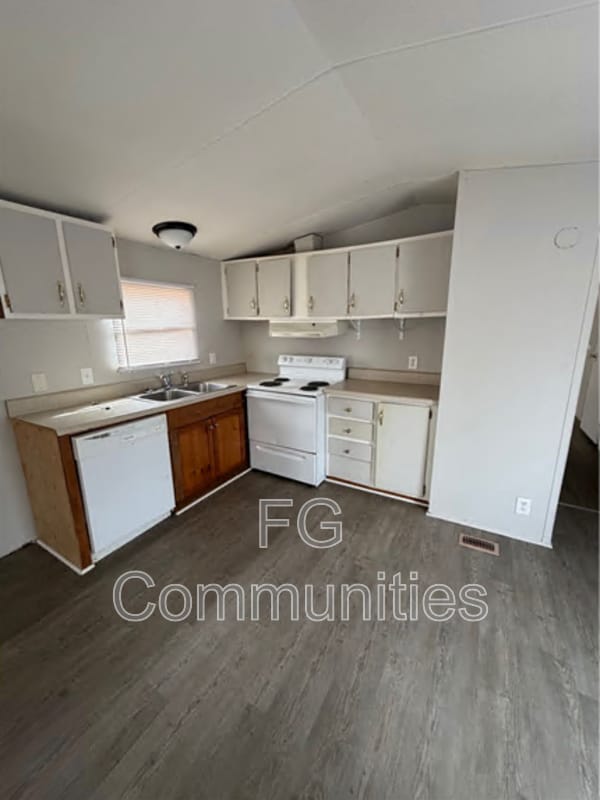 Building Photo - 1754 Zion Rd