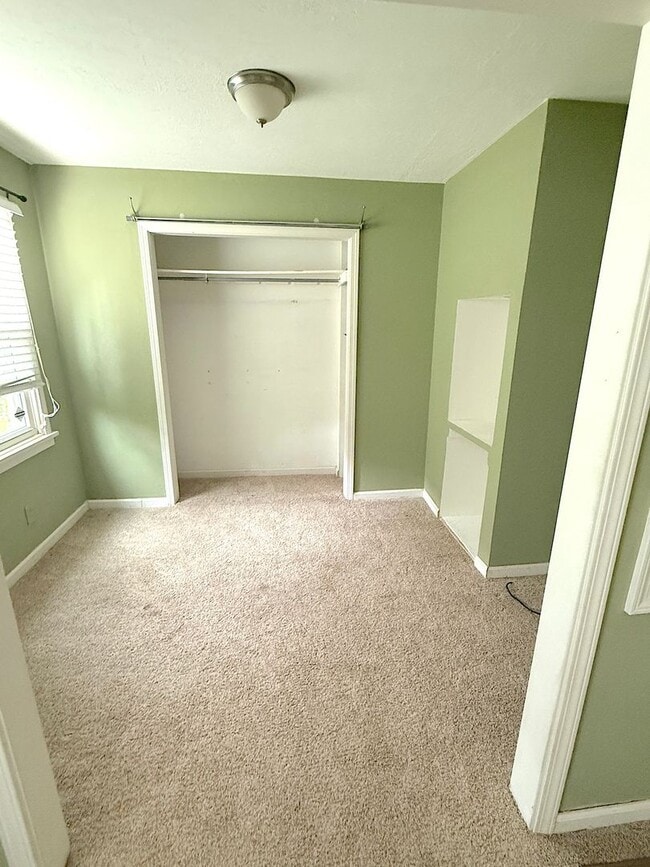 Building Photo - Cute Home in Westside South Neighborhood