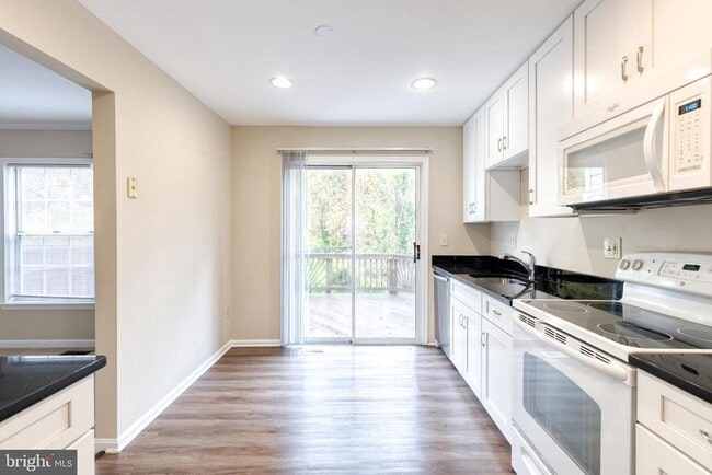 Building Photo - 2548 Ambling Cir