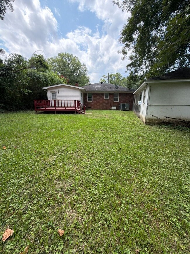 Building Photo - 781 Westwood Ave