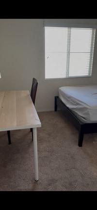 Building Photo - 14925 Shoreham St