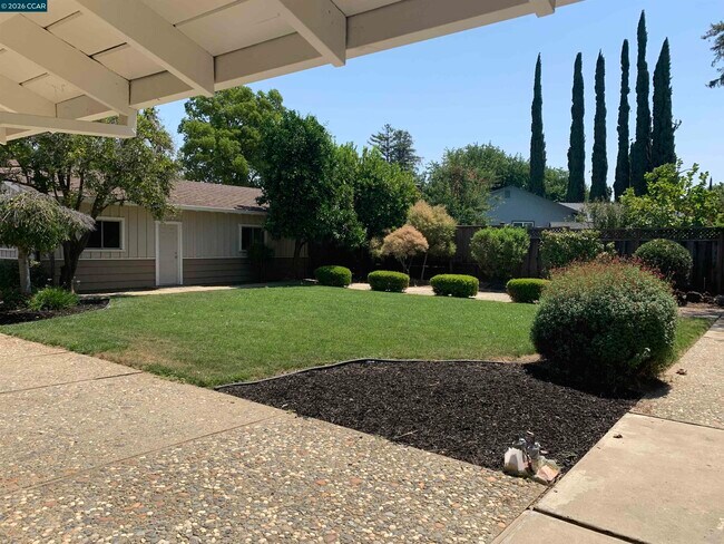 Building Photo - 1608 Claycord Ave