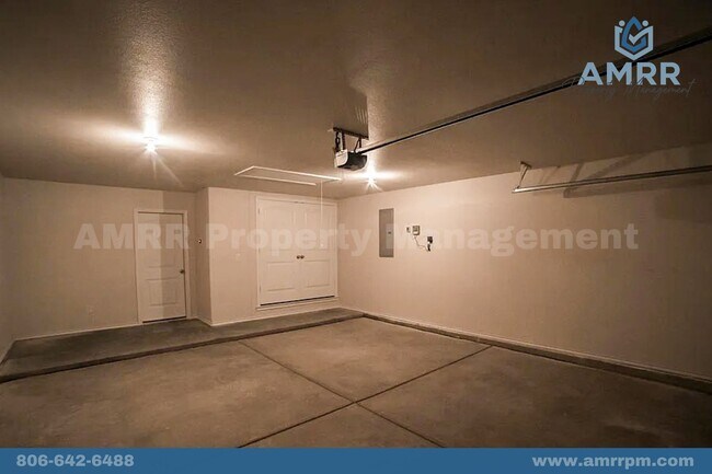Building Photo - Rare 3 Bedroom In Greenland ISD!