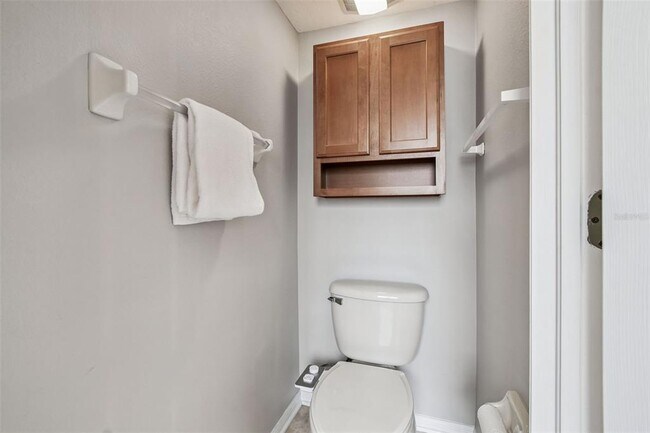 Building Photo - 16106 Rambling Rd