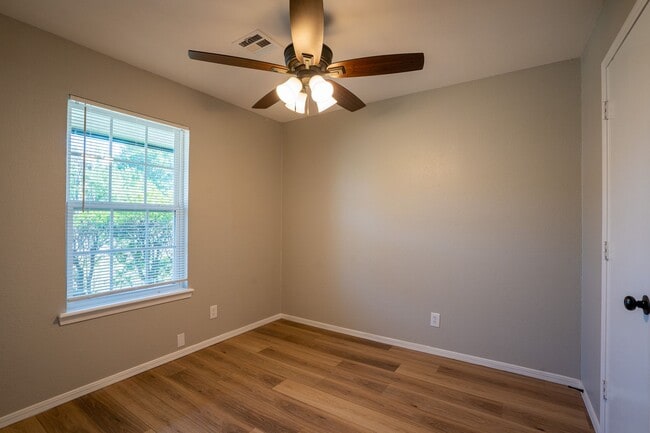 Building Photo - 2209 W Galveston St