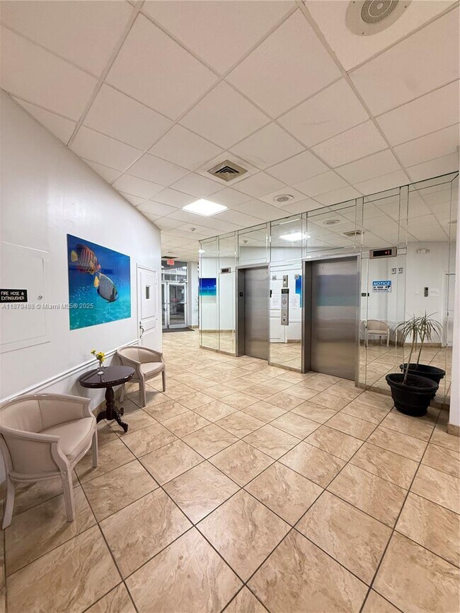 Building Photo - 1801 S Ocean Dr