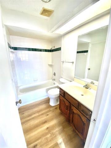 Building Photo - 3713 Grasmere Dr