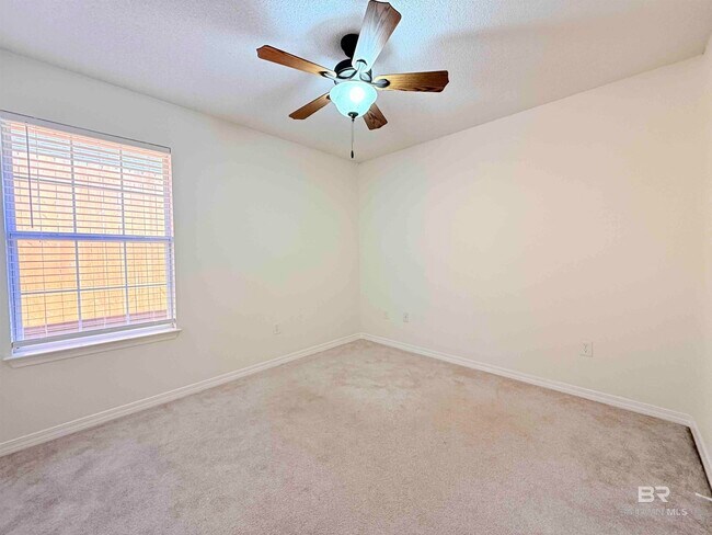 Building Photo - 7343 Franklin Square Ct