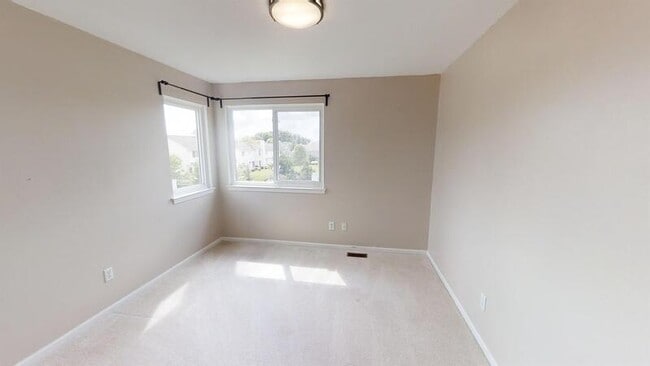 Building Photo - 292 Sandrock Ct