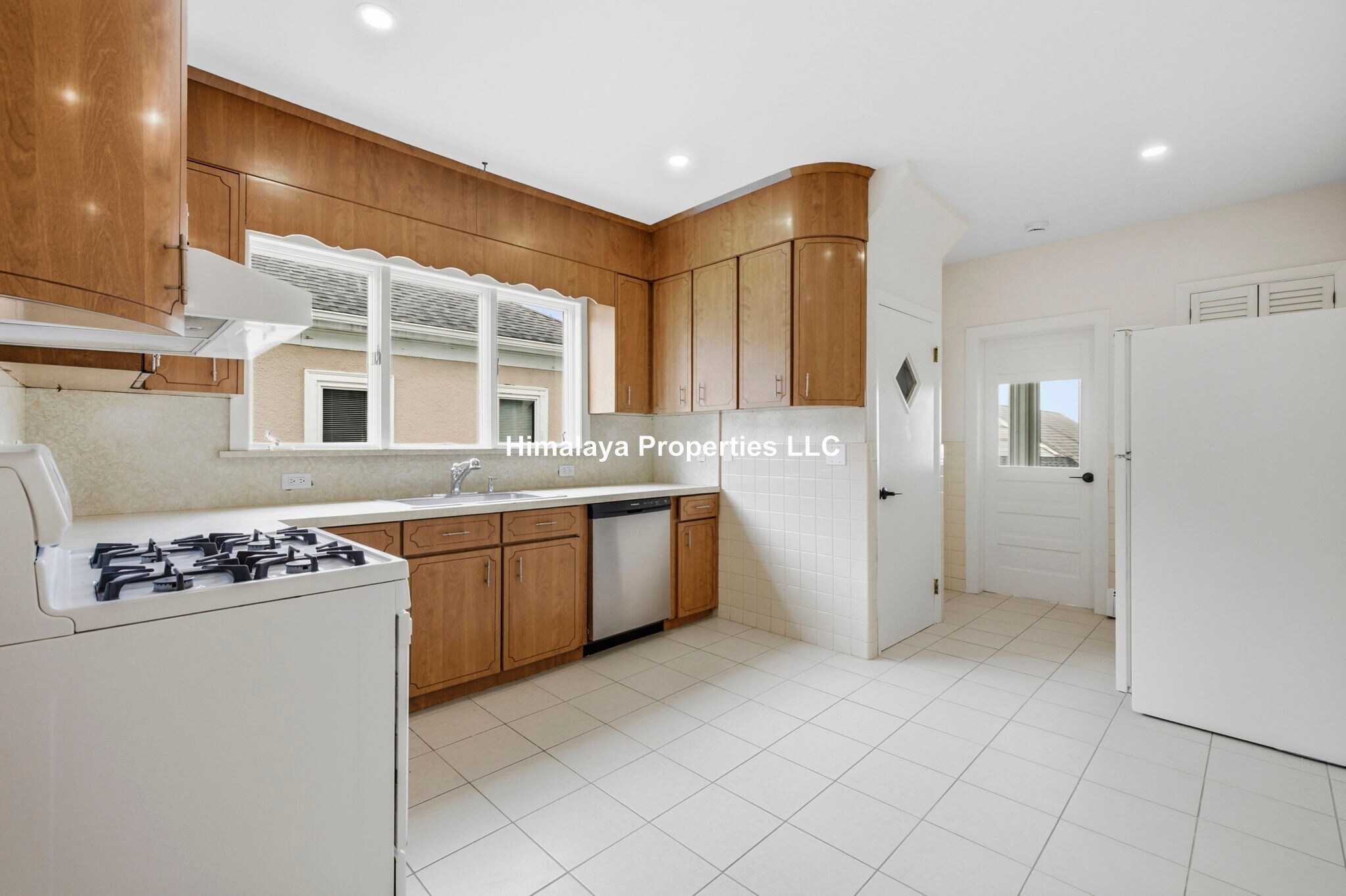 Building Photo - 111 Hillsdale Rd