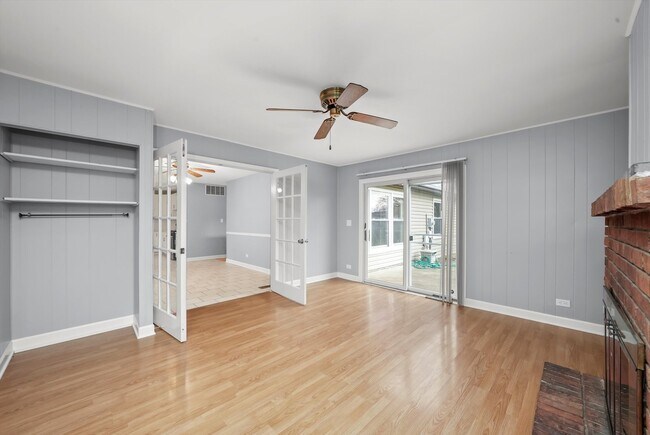 Building Photo - 8218 N Carrolton Ct