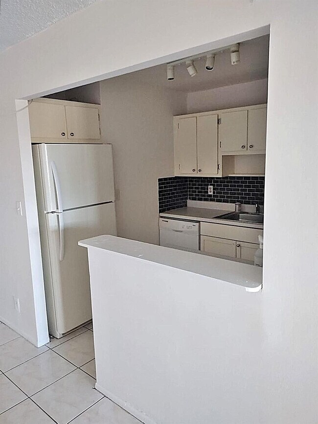 Building Photo - 2017 NW 46th Ave