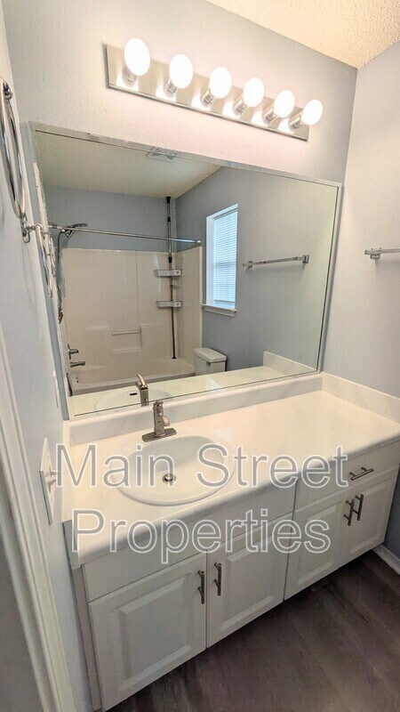 Building Photo - 2466 Redoubt Ave