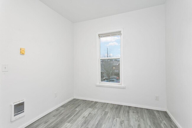 Building Photo - 5225 S Tacoma Way