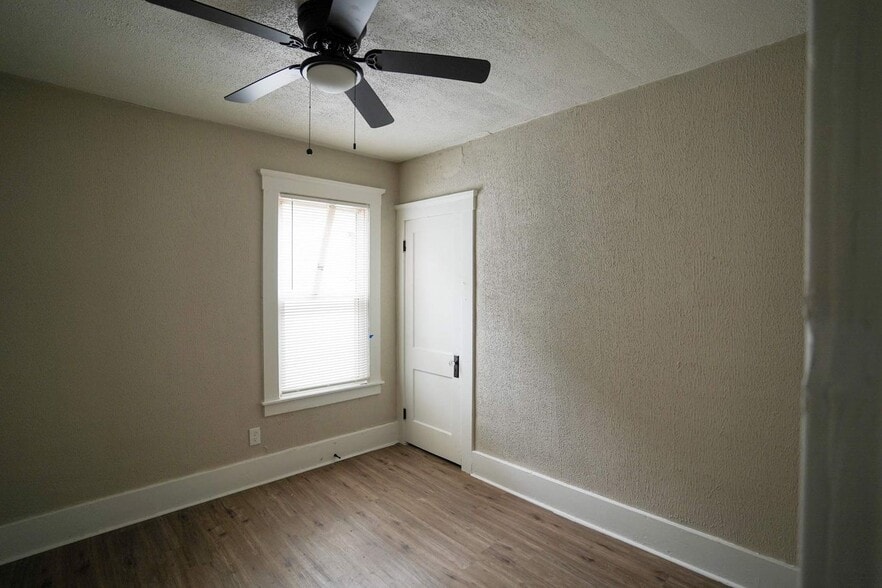 Building Photo - This beautifully updated 3-bedroom, 1-bath single-family home is ready for move-in!