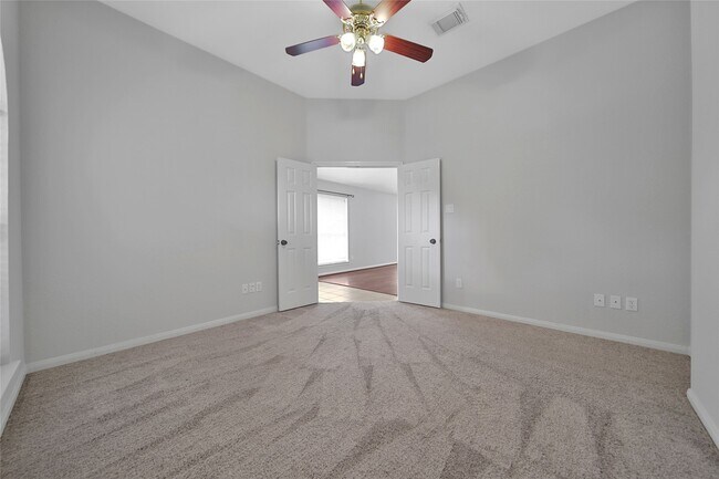 Building Photo - 12411 Brightwood Dr