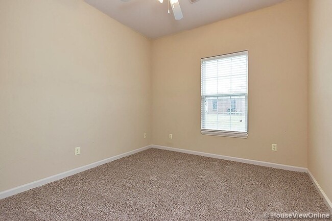 Building Photo - Duplex in Cape Girardeau