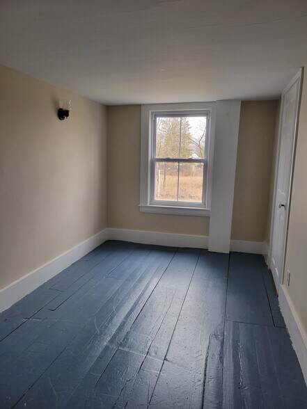 Building Photo - 106 Emerson Ave