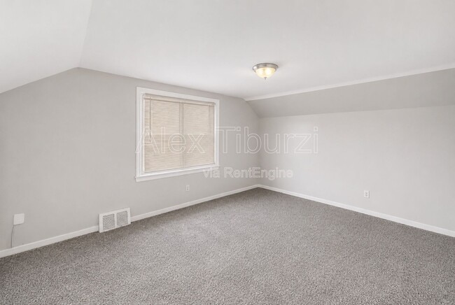 Building Photo - 6301 Lodewyck St