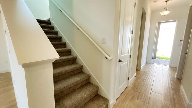 Building Photo - 9851 Gobat Aly