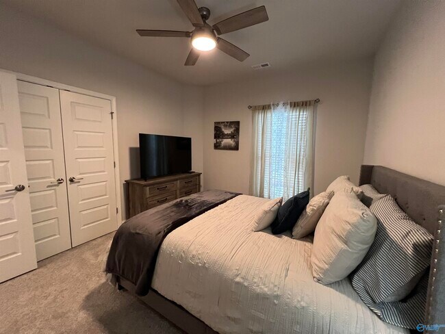 Building Photo - 111 Shylock Ln