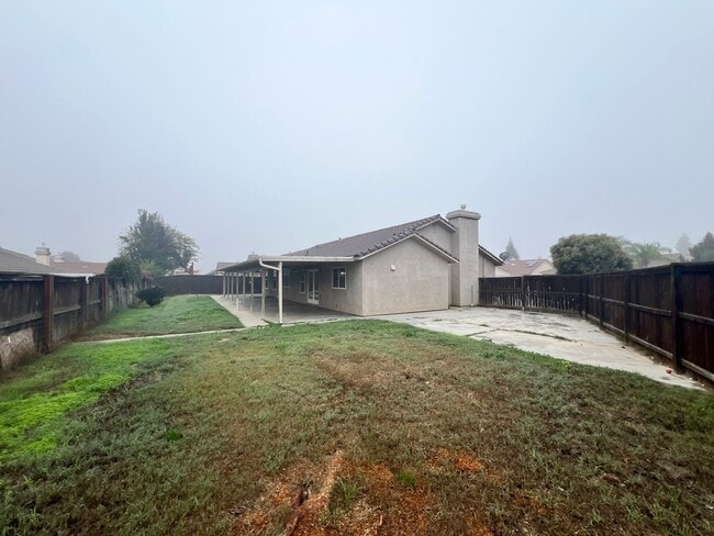 Building Photo - Beautiful West Side Madera Home